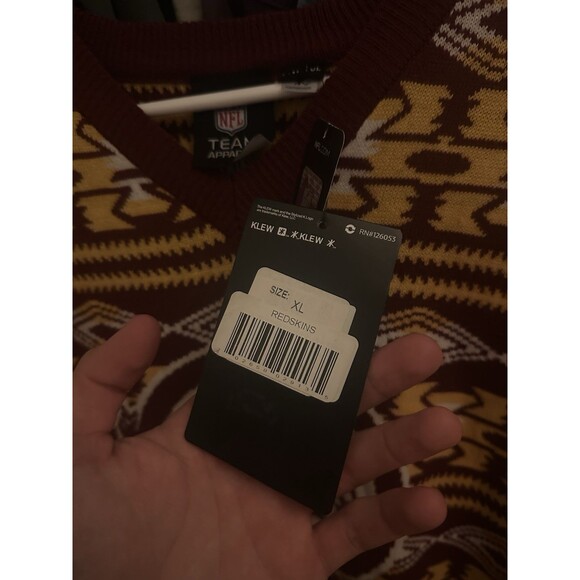 Men’s NFL Redskins Aztec Sweater Vest Size XL Outerwear - Picture 3 of 5